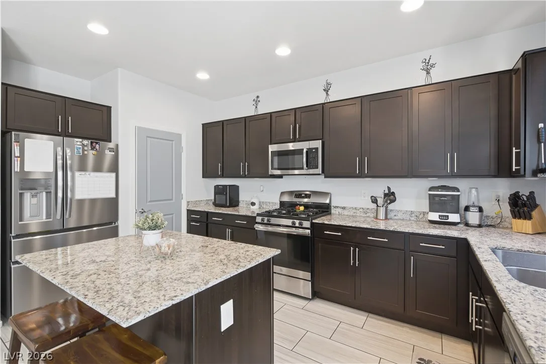 328 Baxters Bay Street — photo 3