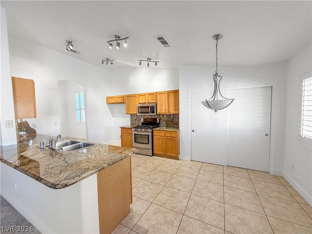3520 Barrel Bronco Court — photo 5