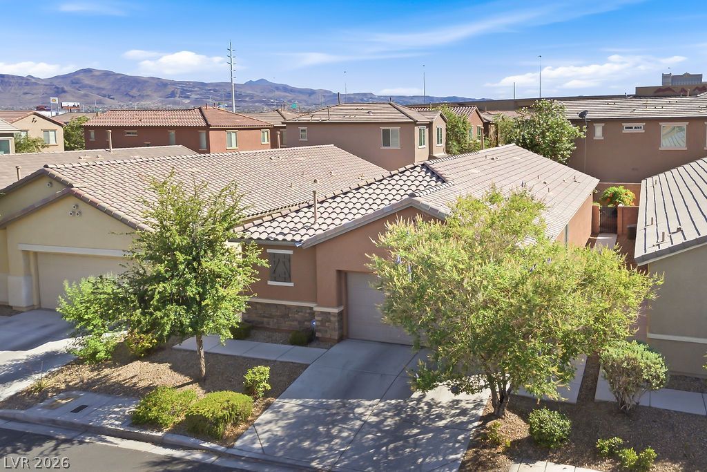743 Crest Valley Place — photo 3