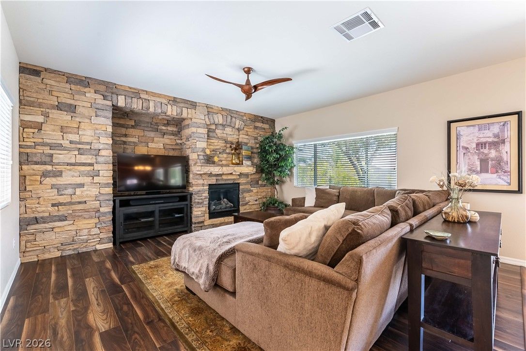 11337 Via Spiga Drive — photo 4 of 32