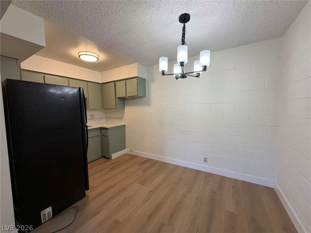 595 South Royal Crest Circle 8 — photo 4
