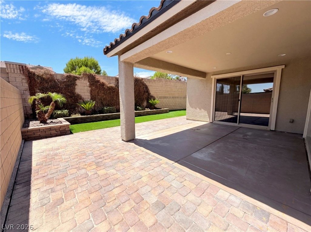 10619 Skye Paseo Avenue — photo 5 of 47