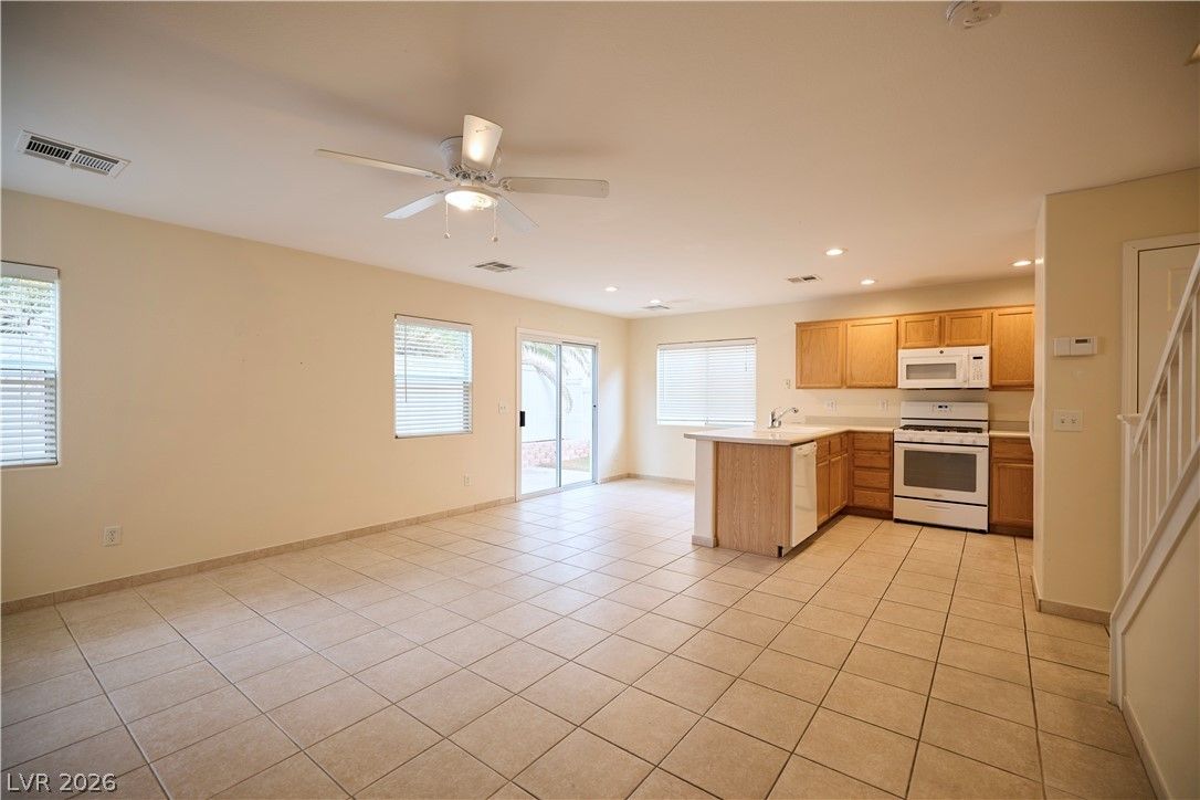 7880 Millbrookshire Way — photo 3 of 24