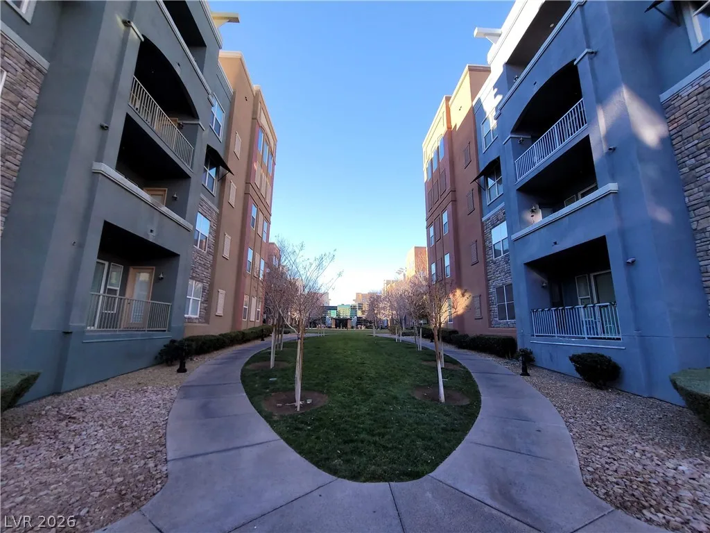 44 East Serene Avenue 119 — photo 2