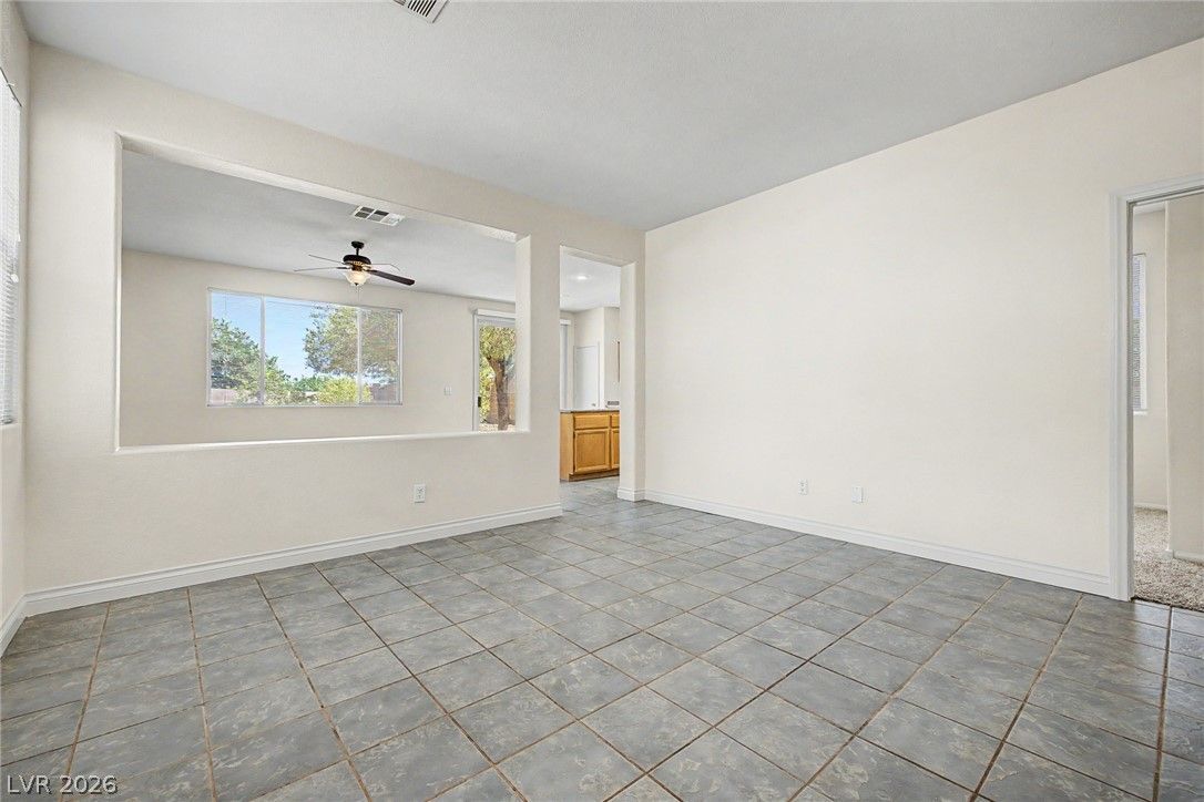2392 Predera Avenue — photo 5
