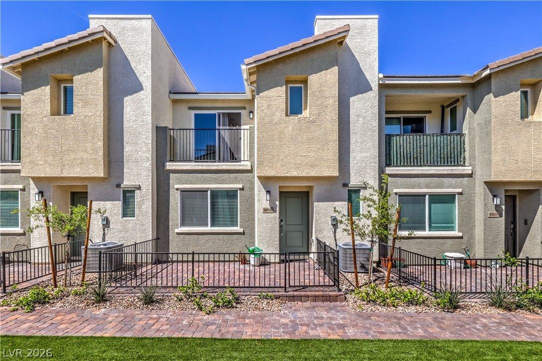 6816 Citron Mist Court — photo 2