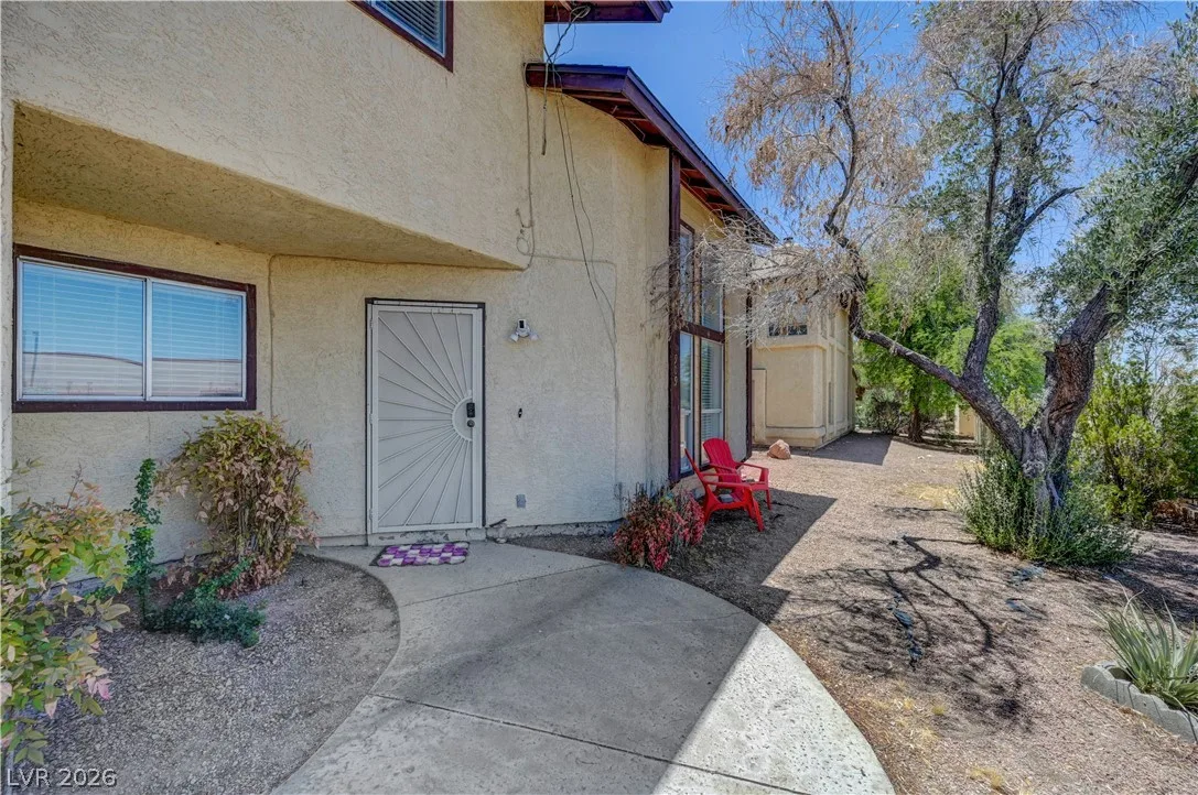 1909 Natalee Drive — photo 4