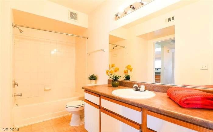 6650 West Warm Springs Road 2087 — photo 4 of 10