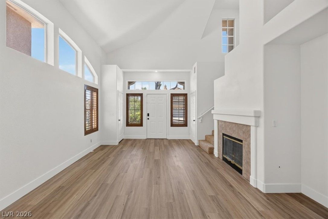 1025 Novara Lane — photo 4 of 41