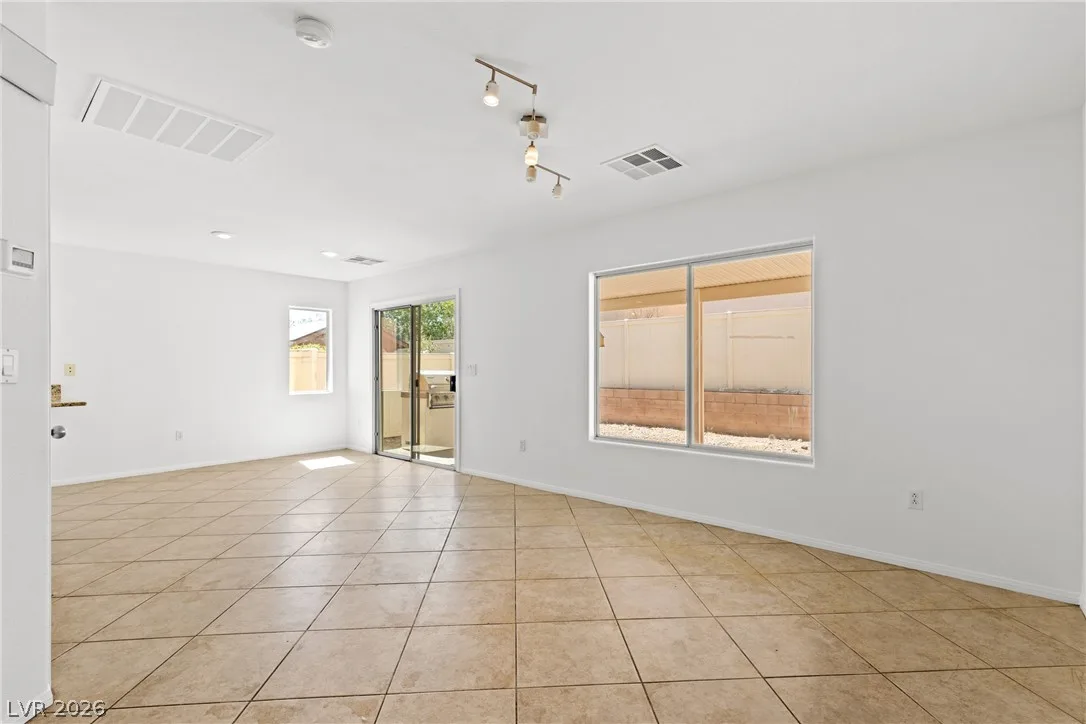 6511 Blessed Thistle Avenue — photo 3