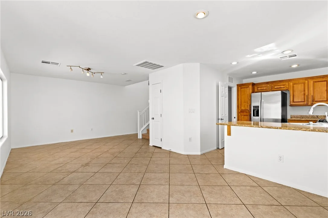 6511 Blessed Thistle Avenue — photo 5