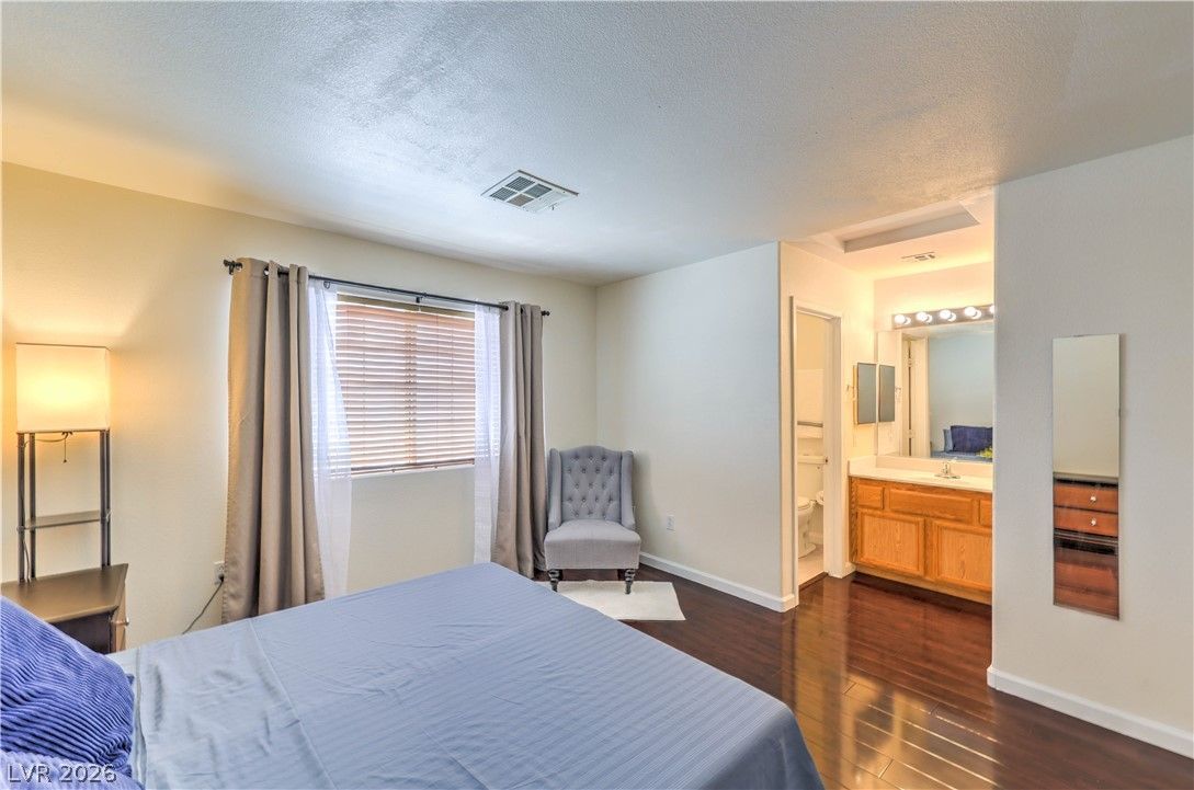 5330 Portavilla Court 203 — photo 3