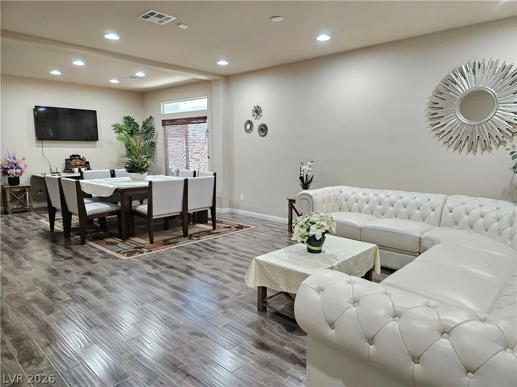 9929 Baystone Street — photo 2