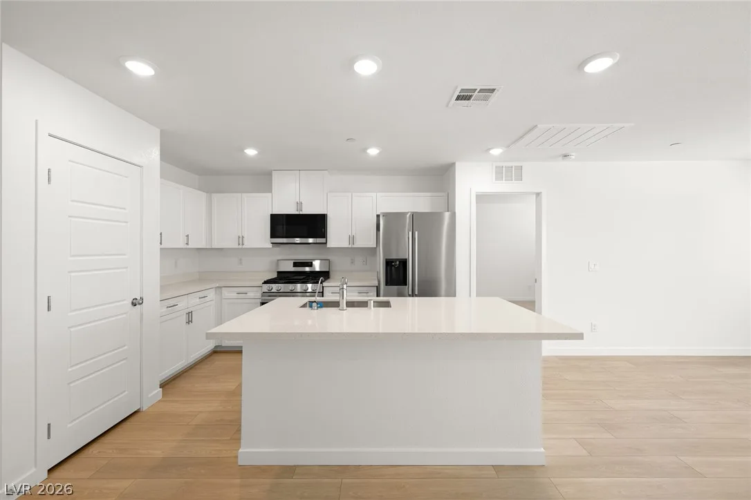 435 Grunt Avenue 1 — photo 3 of 18