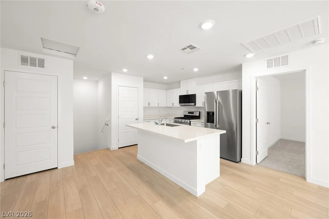 435 Grunt Avenue 1 — photo 5 of 18