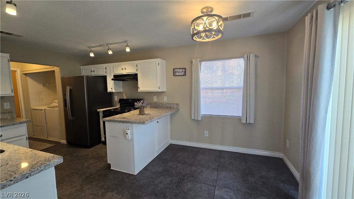 6805 Coral Rock Drive — photo 4