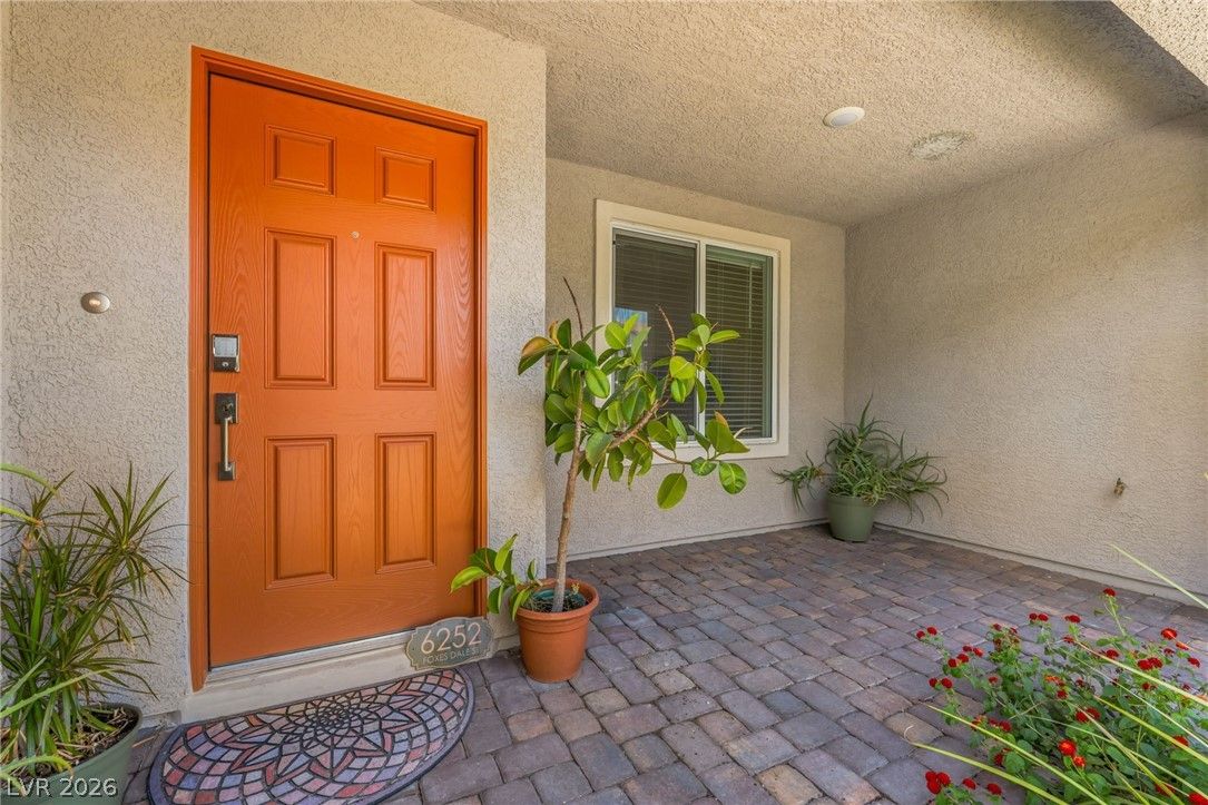 6252 Foxes Dale Street — photo 4