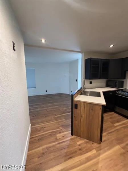 540 Elm Drive 104 — photo 2