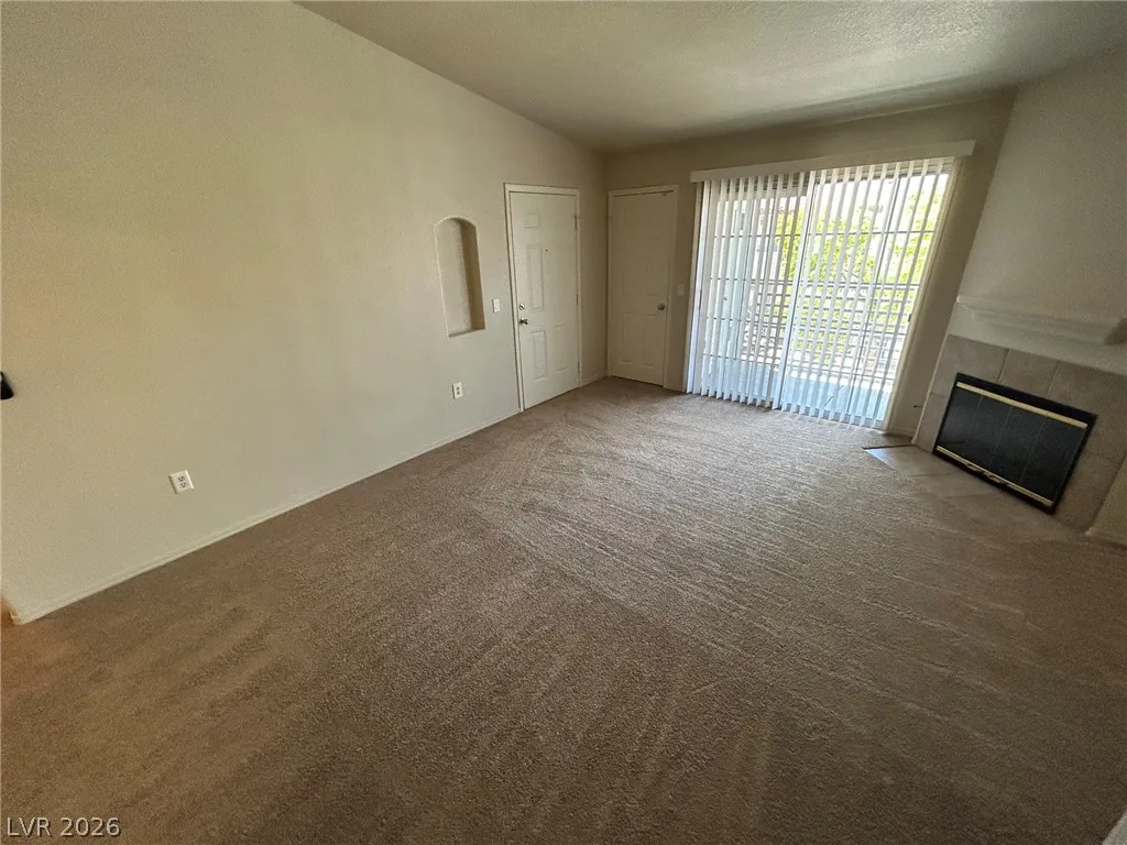 3318 North Decatur Boulevard 2093 — photo 4