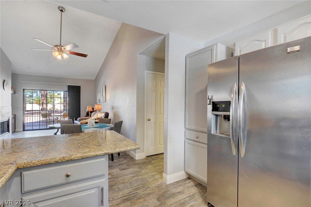 2851 VALLEY VIEW Boulevard 1016 — photo 5