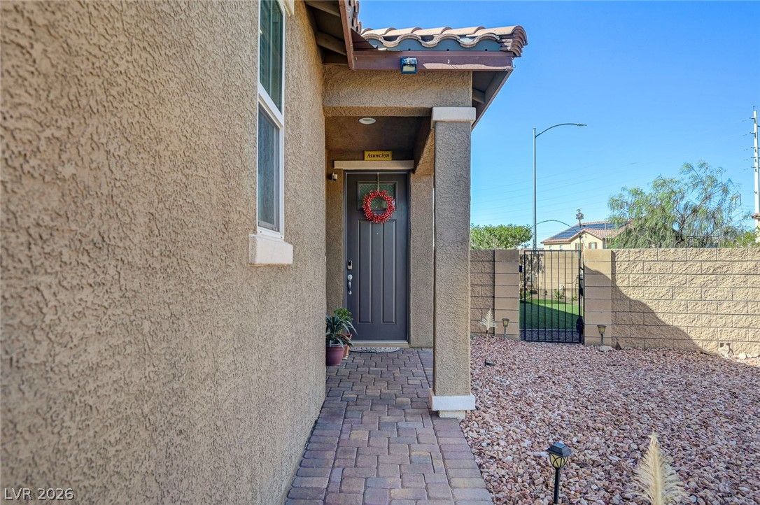 978 Spiracle Avenue — photo 4