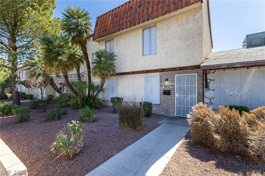 3974 Palos Verdes Street — photo 1