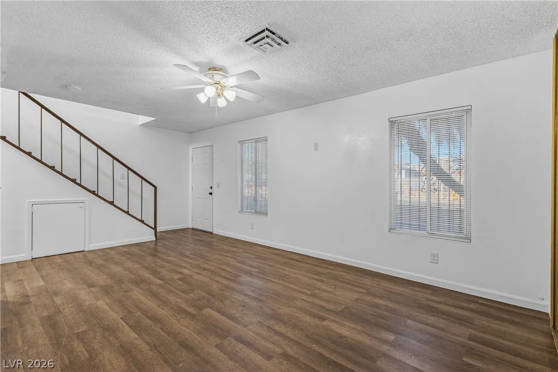 3974 Palos Verdes Street — photo 3