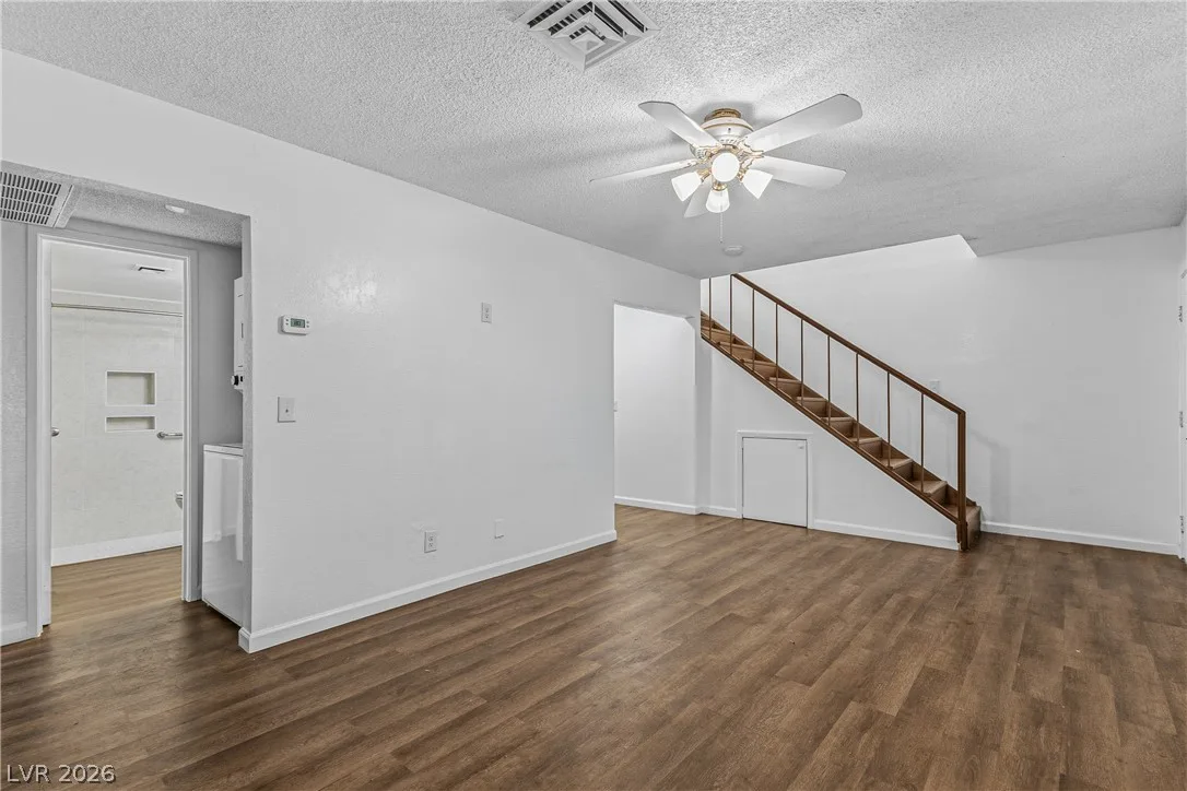 3974 Palos Verdes Street — photo 4