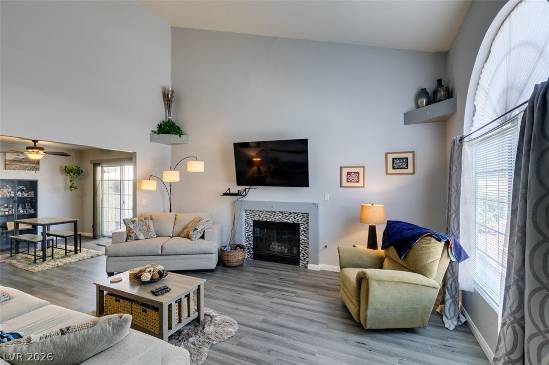 8469 Majestic View Avenue — photo 4
