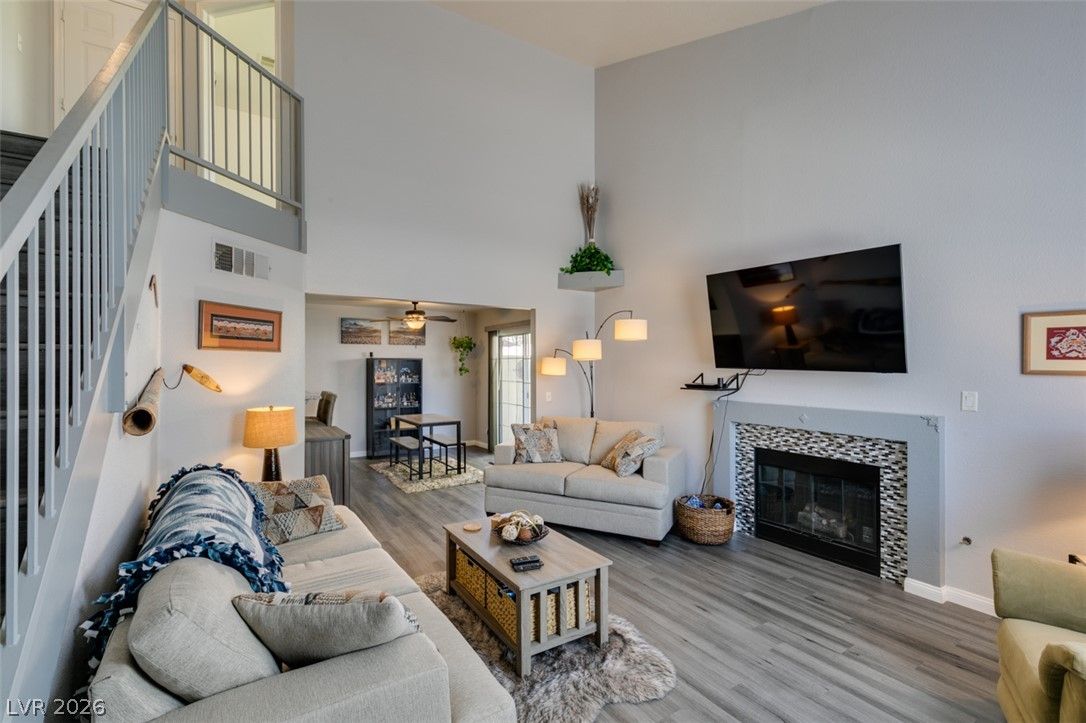8469 Majestic View Avenue — photo 5
