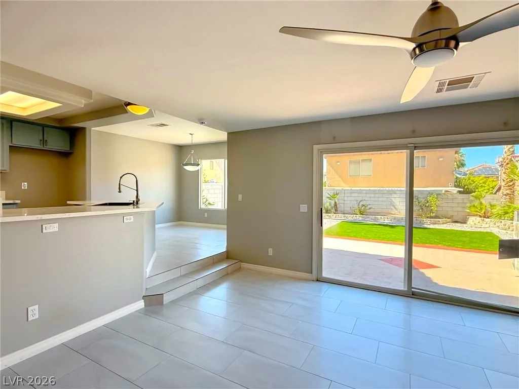 9754 Sonora Bend Avenue — photo 5 of 40