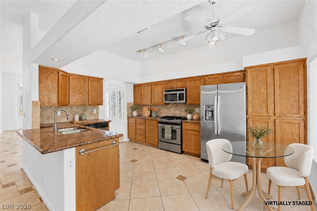 1413 Sun Copper Drive — photo 4