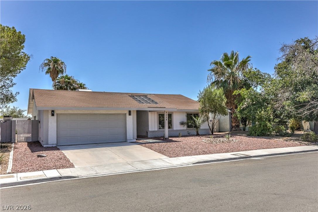 5028 Meadow Grove Court — photo 3 of 36