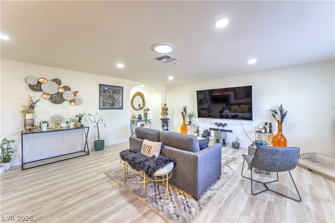 4411 Paseo El Rio Drive — photo 2