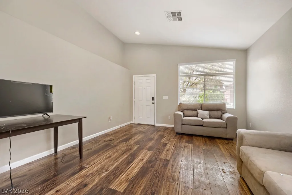 804 Brown Breeches Avenue — photo 4