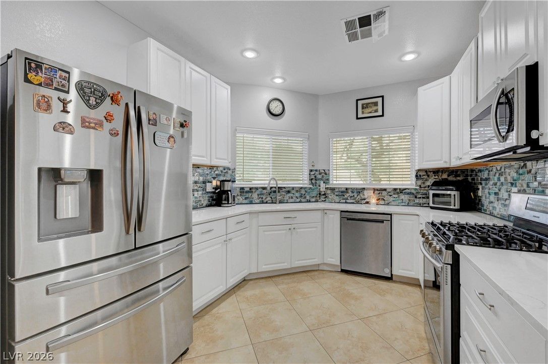 9475 Marshall Creek Street — photo 2