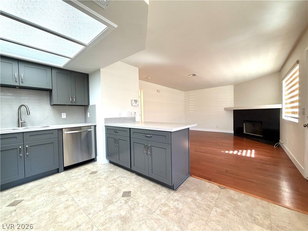 920 Rockview Drive 101 — photo 5