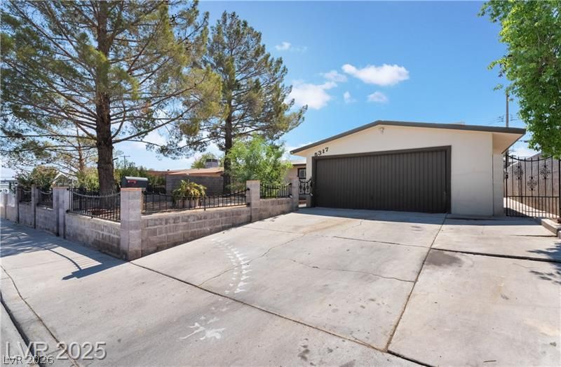 5317 Lytton Avenue — photo 1