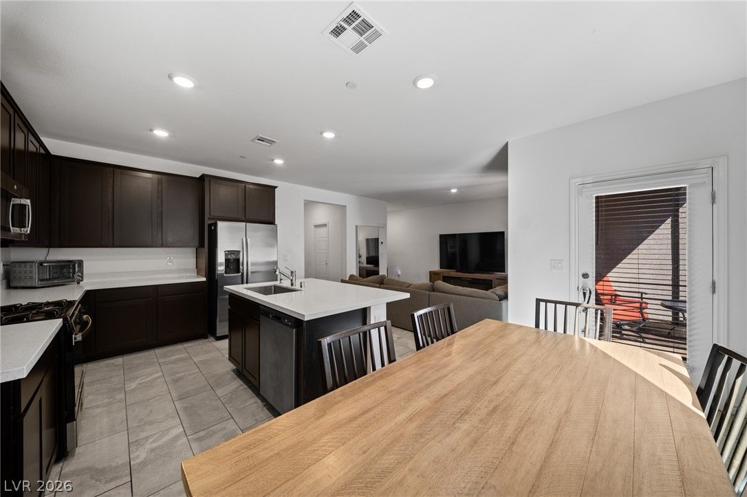 1543 Eliana Crossing Place — photo 2
