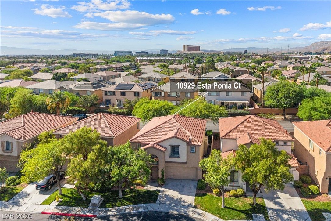 10929 Esta Ponia Court — photo 2 of 38