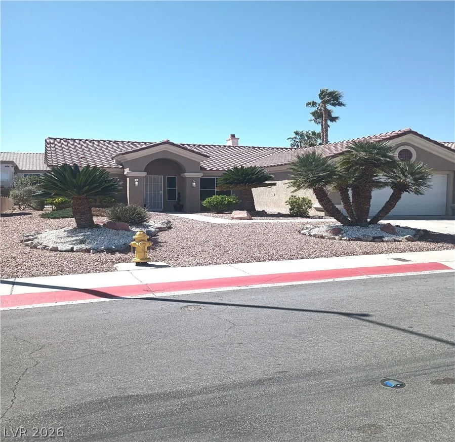 10033 Woodhouse Drive — photo 2