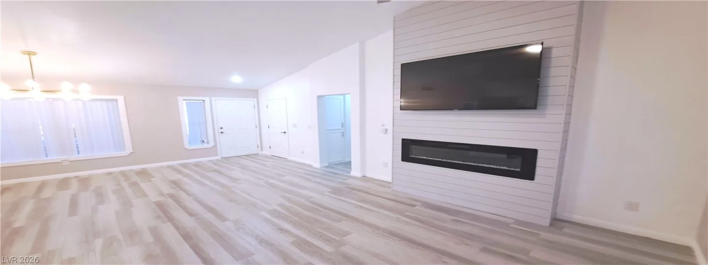 10033 Woodhouse Drive — photo 4
