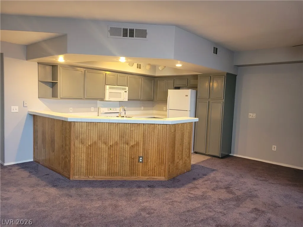 6917 COBRE AZUL Avenue 202 — photo 3