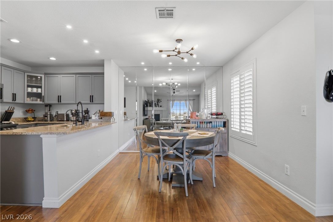 8452 Boseck Drive 235 — photo 4