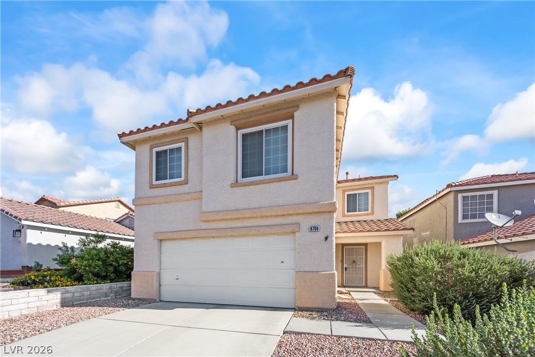 8708 Majestic Pine Avenue — photo 4 of 35