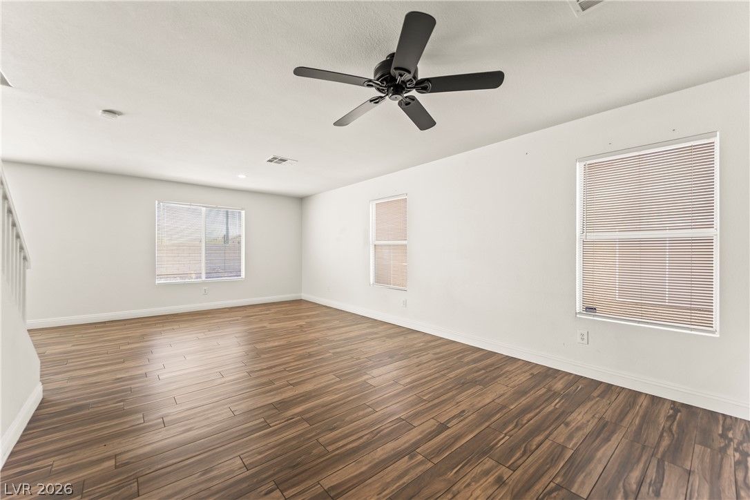 8708 Majestic Pine Avenue — photo 5 of 35