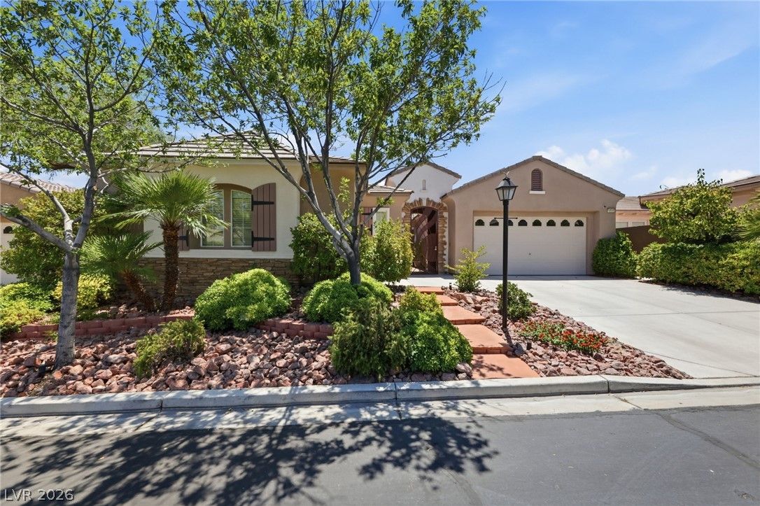 10545 Garden Light Drive — photo 2