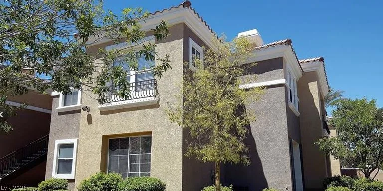2325 Windmill Parkway 1811 — photo 1