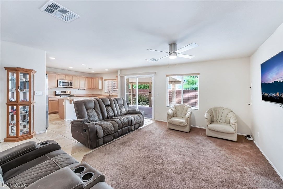 1129 Autumn Blossom Street — photo 4