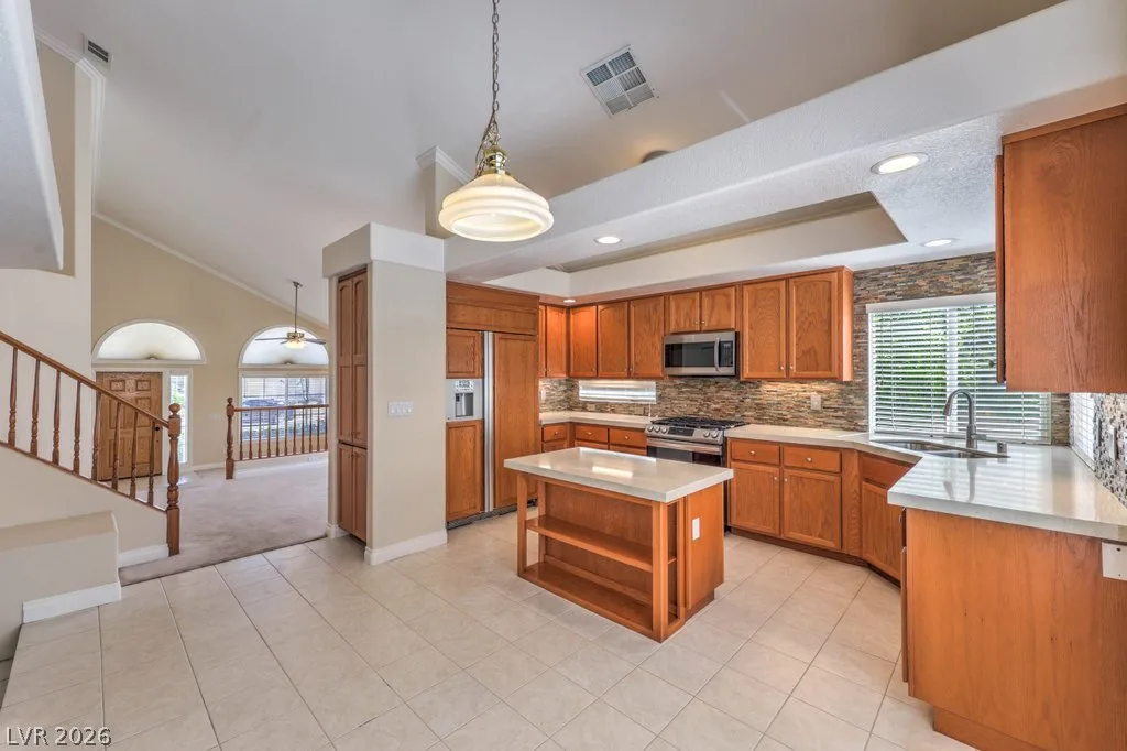 9825 Ocotillo Falls Avenue — photo 4 of 26